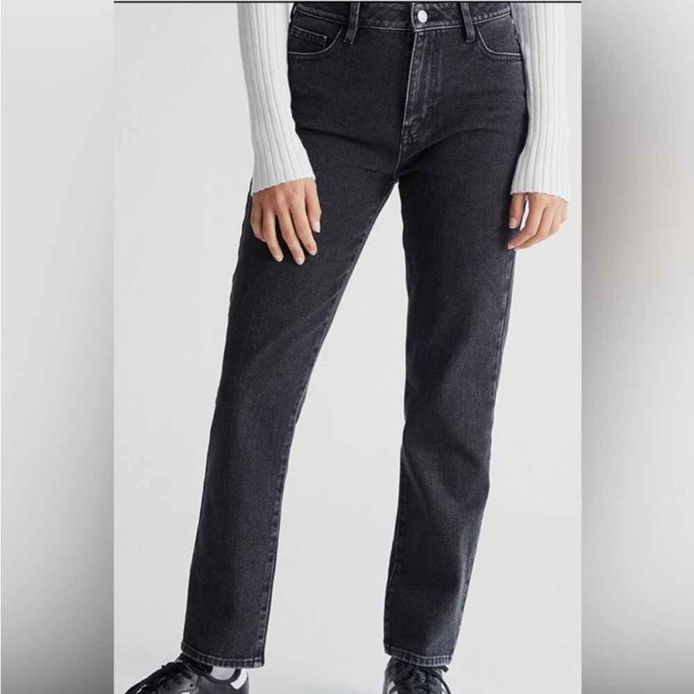 Pacsun mom jeans.